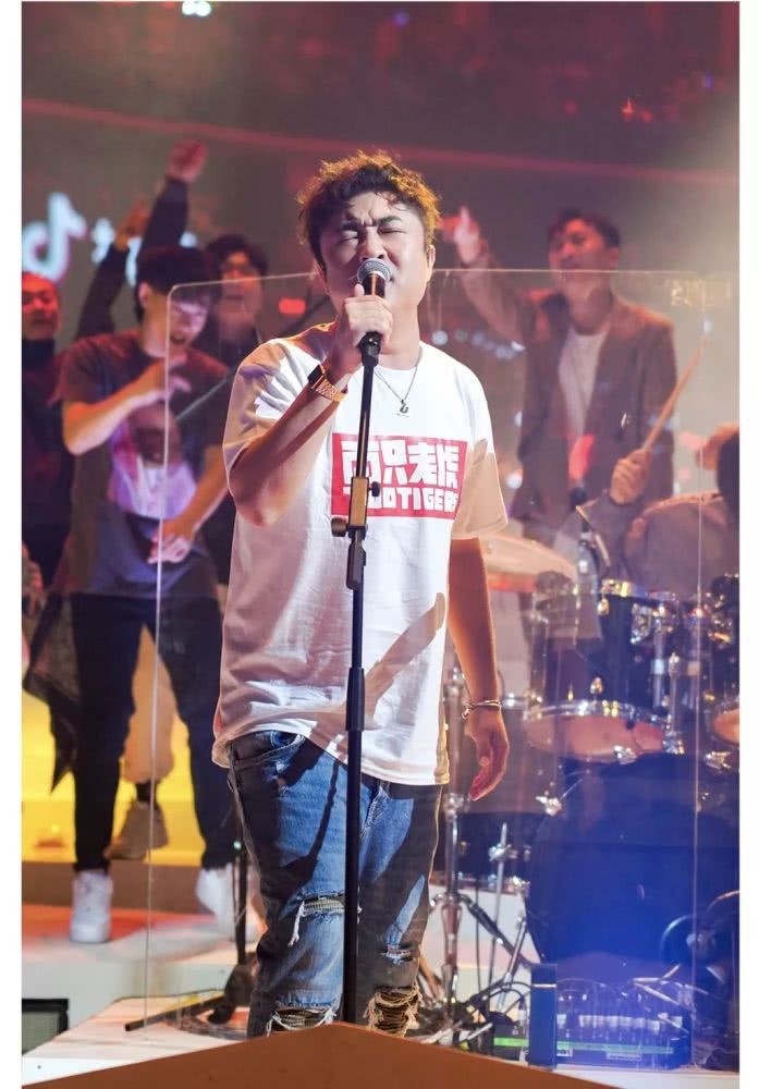 成都市凤凰小学党支部第二党小组开展固定党日活动:必一运动官网(图3) bsports必一体育